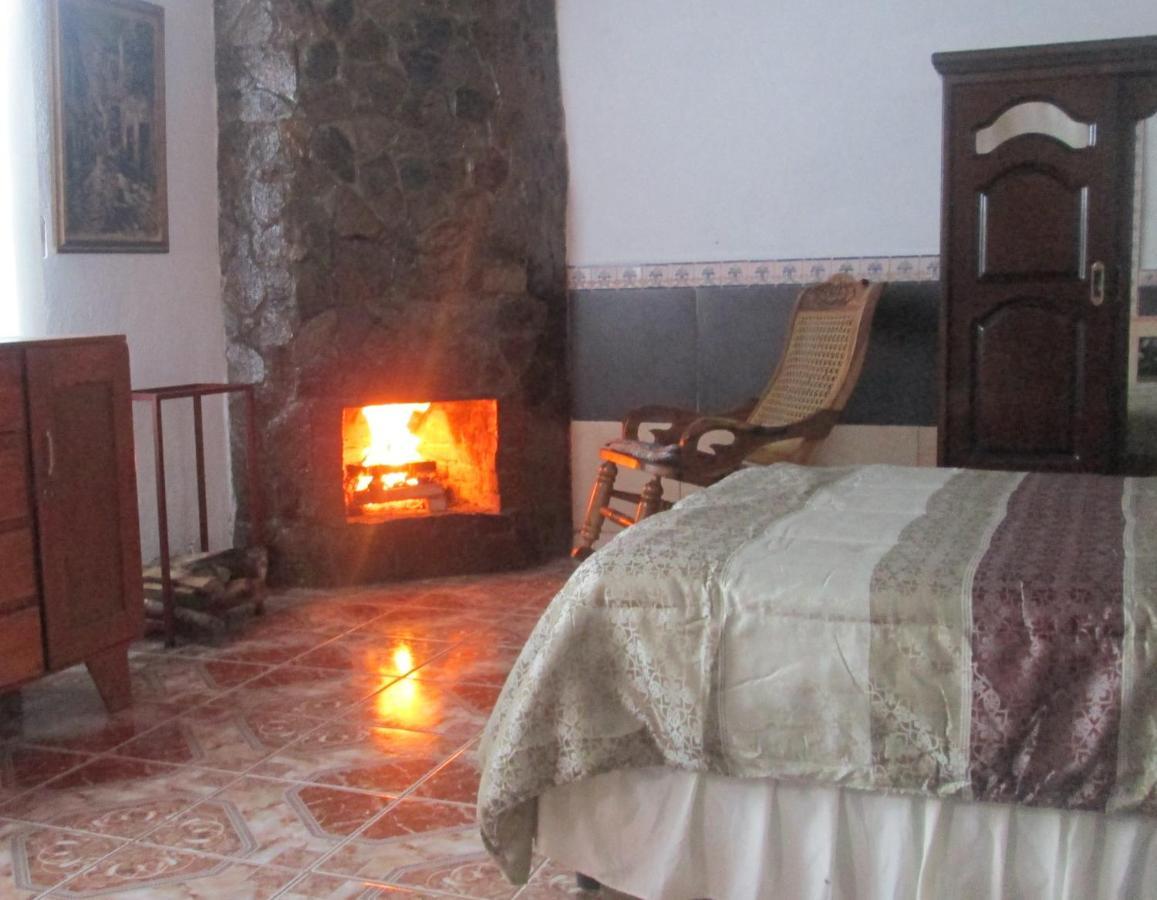 Hotel Nuestro Sueno Сан-Антонио-Палопо Экстерьер фото